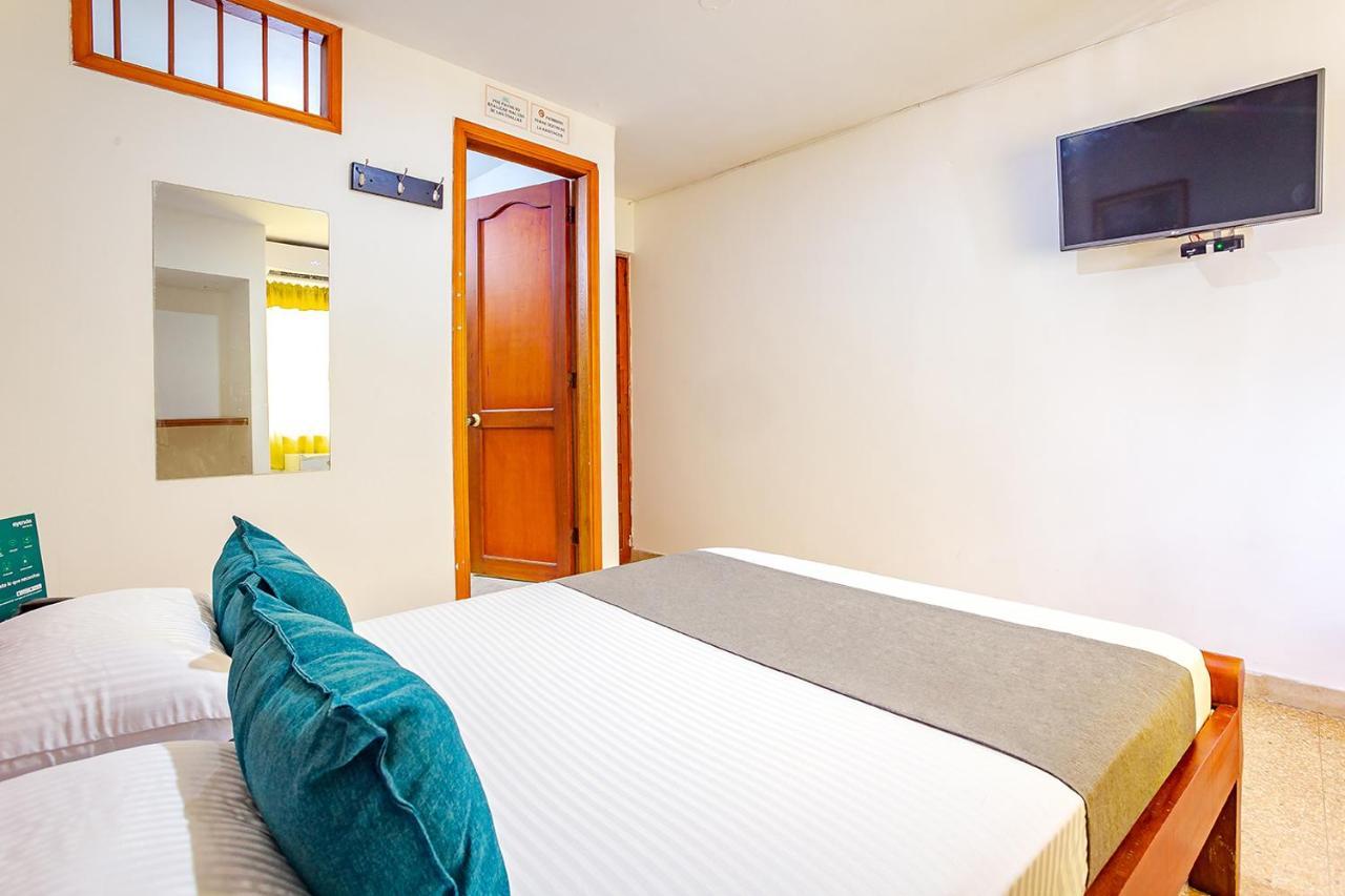 Hotel Meryland 辛塞莱霍 外观 照片